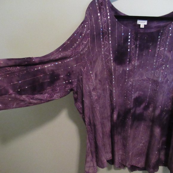 Purple AVENUE tunic top. - Picture 2 of 8